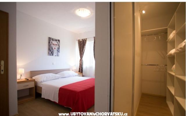 Apartmani Duje – Hébergement Kastela Croatie
