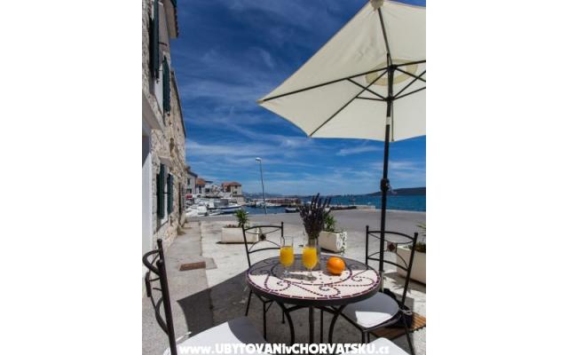 Apartmani Lippeo – Hébergement Kastela Croatie