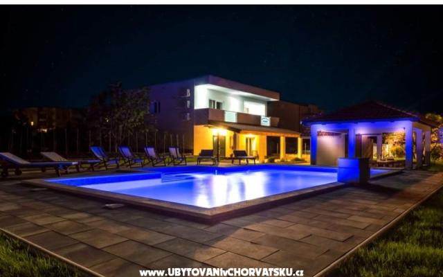 Villa Appartements Marko – Hébergement Kastela Croatie