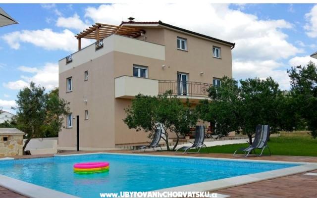 Apartmani Šimetin – Hébergement Kastela Croatie