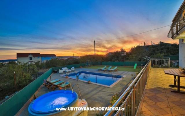 Miraholiday Maison – Hébergement Kastela Croatie