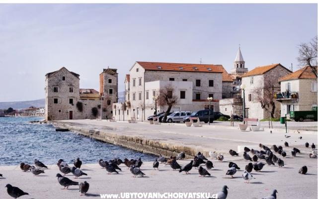 Maison en pierre – Hébergement Kastela Croatie