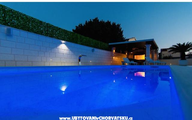 Villa Aurora Kastela – Hébergement Kastela Croatie