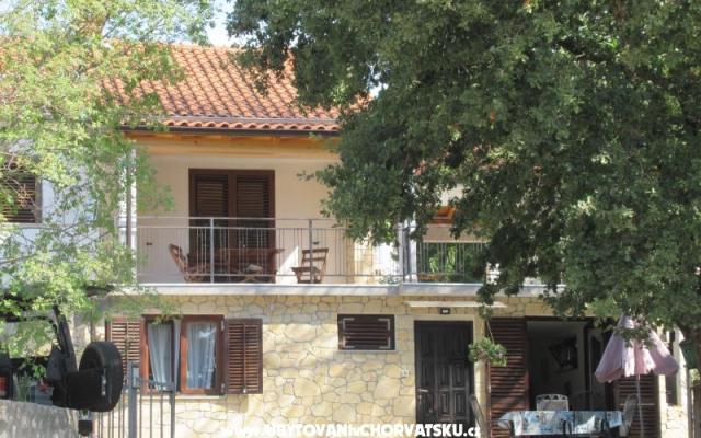 Cedrus apartment, modern / comfy – Hébergement île Krk Croatie