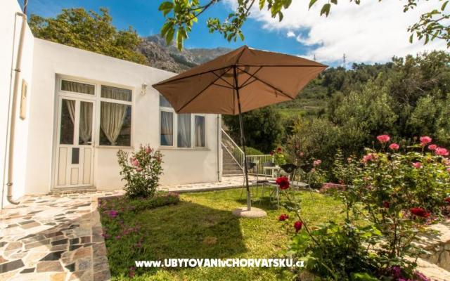 Downtown Appartements + Free Parking – Hébergement Makarska Croatie