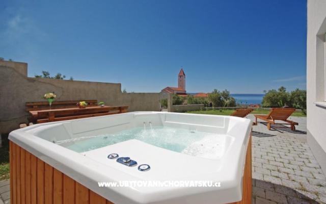 Lux AP6+2 jacuzzi – Hébergement Makarska Croatie