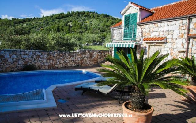 Kuća za odmor Niva – Hébergement Marina - Trogir Croatie