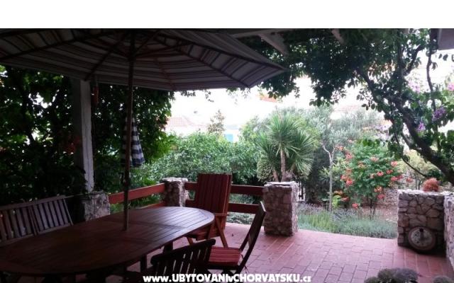 Maison Jukic – Hébergement Marina – Trogir Croatie