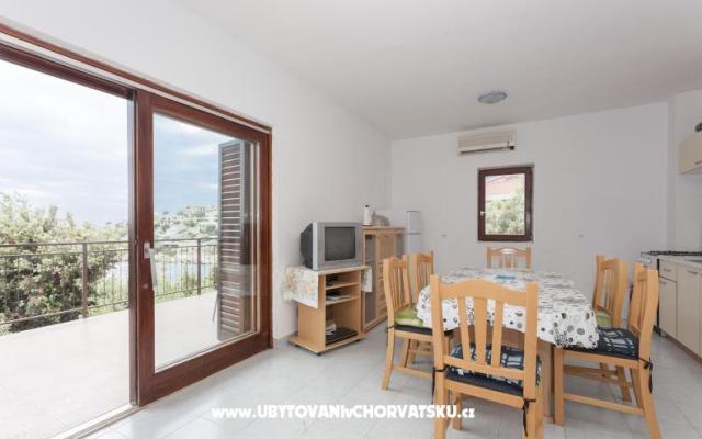Kuća za odmor Taraš – Hébergement Marina - Trogir Croatie