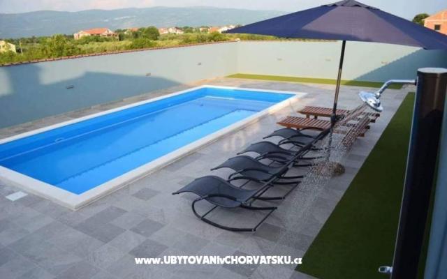 Holiday House Meri – Hébergement Novigrad Croatie