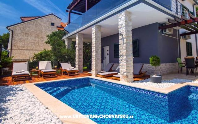 Villa Jasmina – Hébergement Omis Croatie