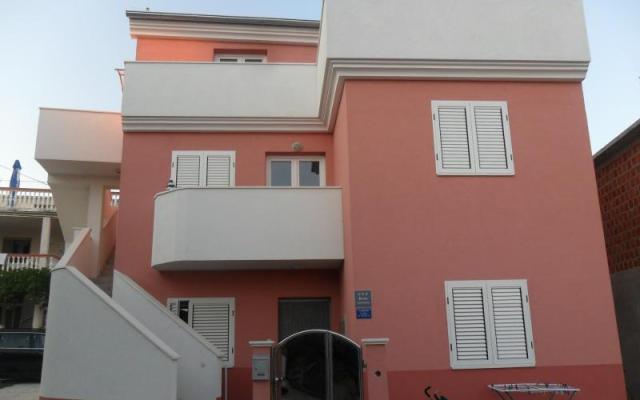 Appartement Damira – Hébergement Pakostane Croatie