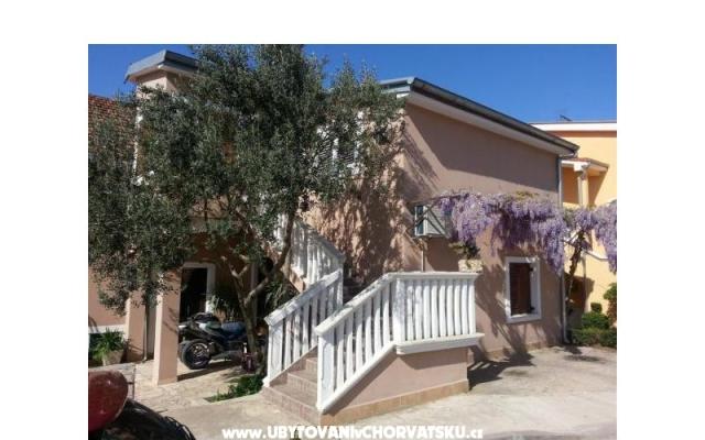 Appartements Antonela – Hébergement Pakostane Croatie