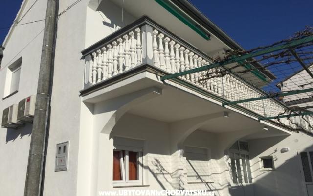 Appartements Ivan – Hébergement Pakostane Croatie