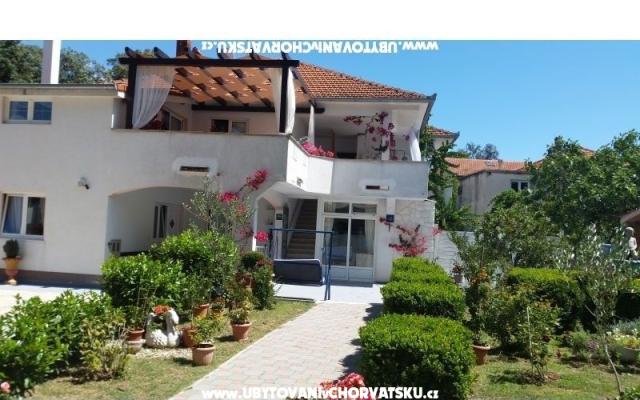 Appartements Lara – Hébergement Pakostane Croatie