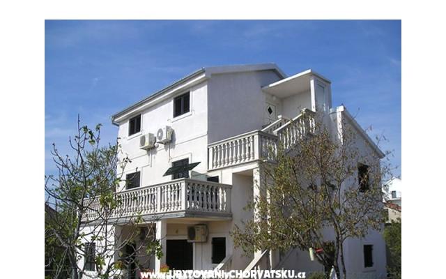 Apartmani Mario – Hébergement Pakostane Croatie