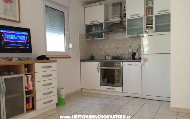 Dedic apartment***** – Hébergement Petrcane Croatie