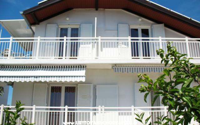 Apartmani Niksa – Hébergement Petrcane Croatie