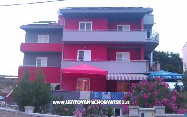 Appartements ROTO – Hébergement Petrcane Croatie