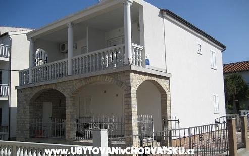 Apartmani Pave – Hébergement Pirovac Croatie