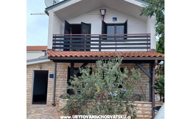 Maison de vacances – Hébergement Pirovac Croatie