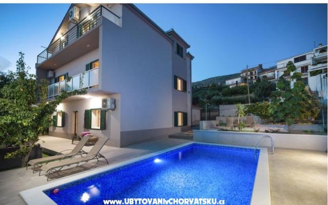 Apartmani s bazenom Cvita/Podstrana – Hébergement Podstrana Croatie