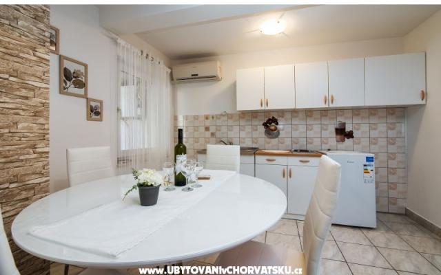 Appartements Dane – Hébergement Podstrana Croatie