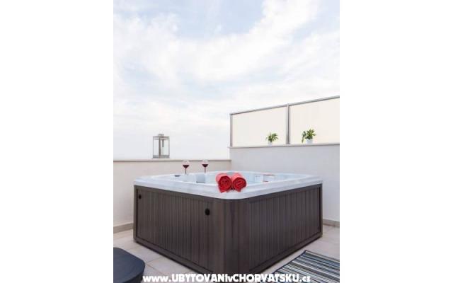 Bubbles Luxury Penthouse with jacuz – Hébergement Podstrana Croatie