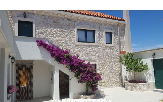 Mustaća Dvori – Hébergement Privlaka Croatie