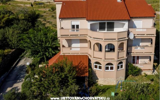 APARTMANI DEBELIĆ – Hébergement île Rab Croatie
