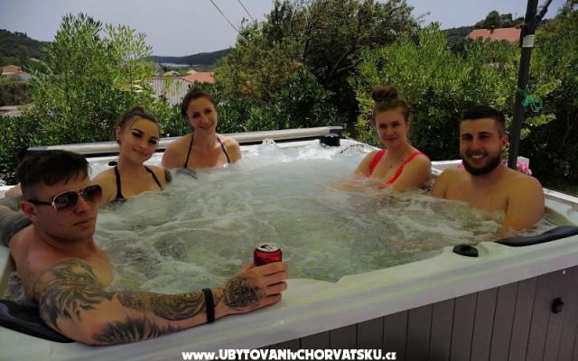 Whirlpool Apartments Skoblar – Hébergement île Rab Croatie