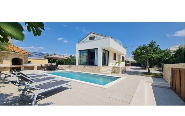 Vila Emma – Hébergement Razanac Croatie
