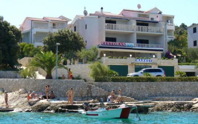 Aparthotel eM-Ka – Hébergement Rogoznica Croatie
