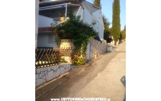 Appartements Ena – Hébergement Rogoznica Croatie