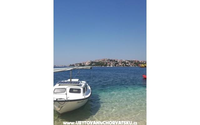 Maison sur la plage – Hébergement Rogoznica Croatie