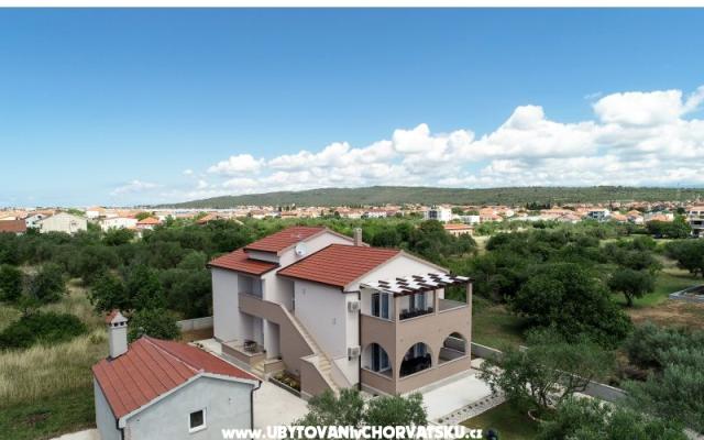  Apartmani J – Hébergement Sukosan Croatie