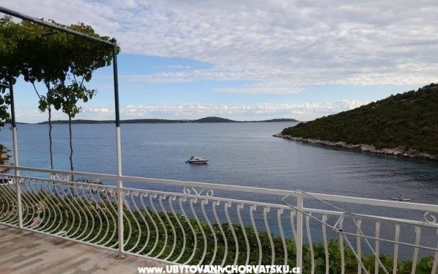 Beachfront apartments Maria Ljublje – Hébergement Trogir Croatie
