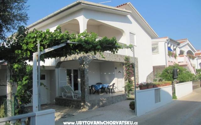 Apartman Ruža – Hébergement île Vir Croatie