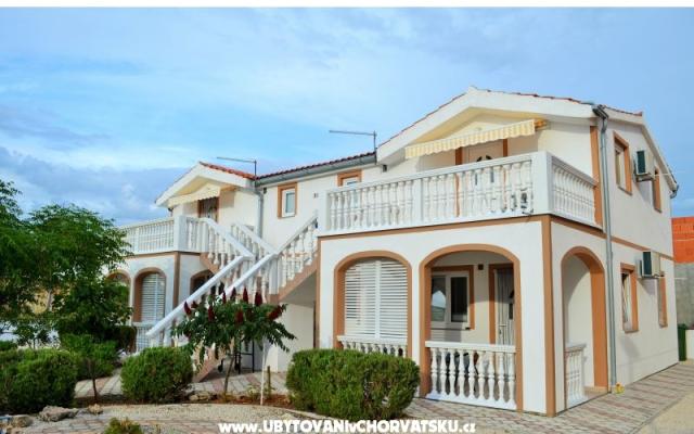Appartements Čvangić – Hébergement île Vir Croatie