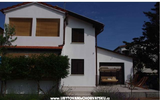 Appartements Dora – Hébergement île Vir Croatie