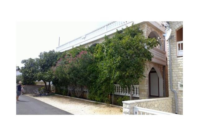 Apartmani Klara – Hébergement île Vir Croatie