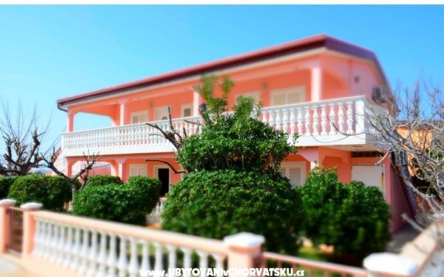 Aprtments Slaviček – Hébergement île Vir Croatie