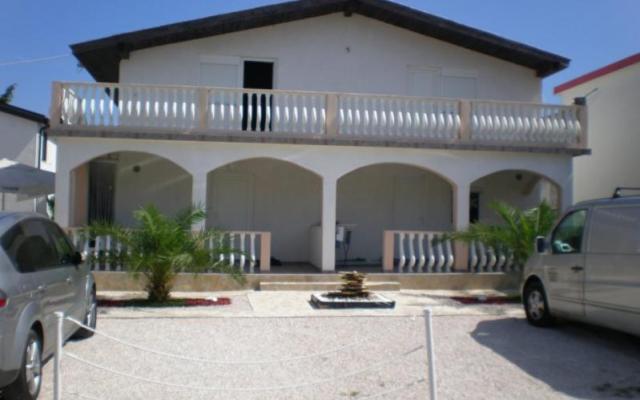 Nerdzana Vestweber – Hébergement île Vir Croatie