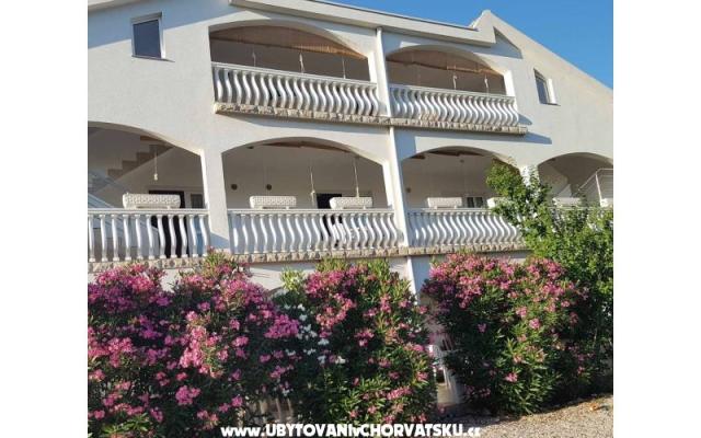 Vila Katarina – Hébergement île Vir Croatie