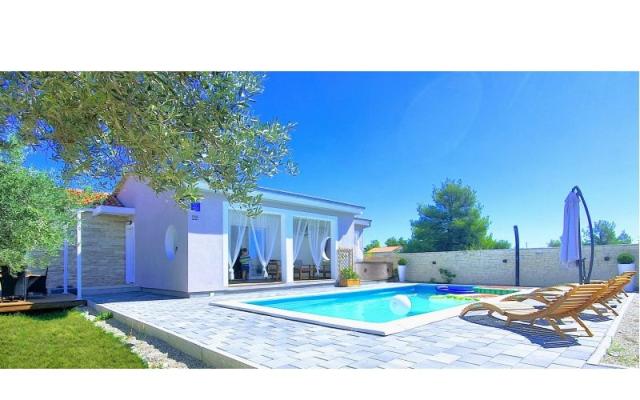 Villa Dora – Hébergement île Vir Croatie
