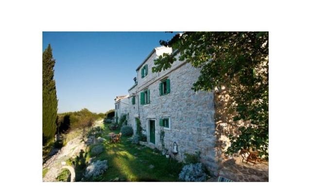 Talez – Hébergement île Vis Croatie