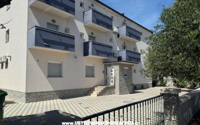 Apartman Lena – Hébergement Vodice Croatie