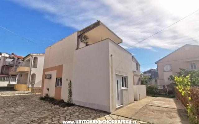 Appartements Ema i Roza – Hébergement Vodice Croatie