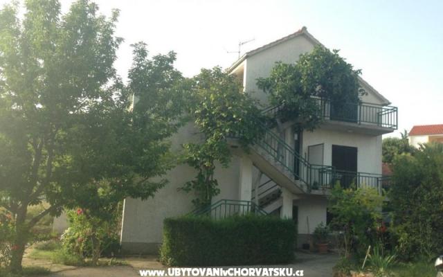 Apartmani Slavijo – Hébergement Vodice Croatie