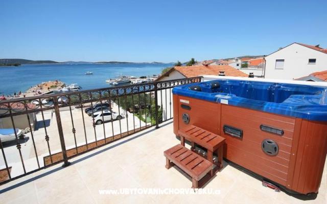 Villa Lucich I. - II. – Hébergement Vodice Croatie
